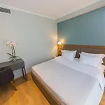 Hotel Butrinti 4*