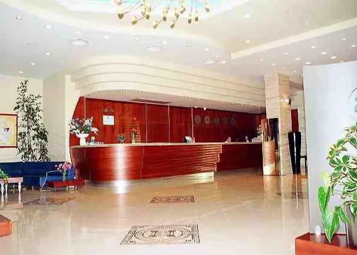 Otel Butrinti 4*